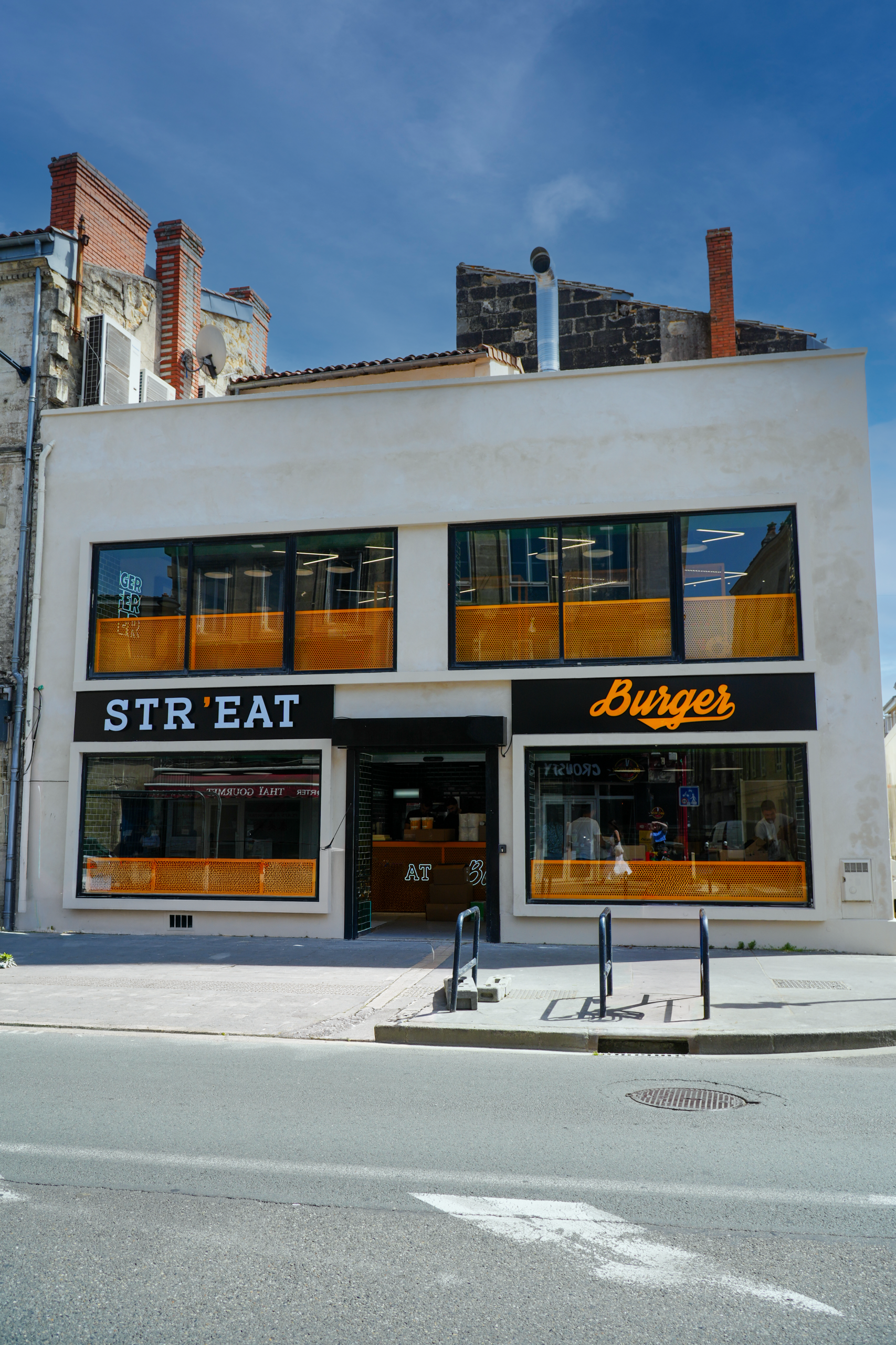 STR'EAT BURGER CHARTRONS - DEVANTURE ENSEIGNE